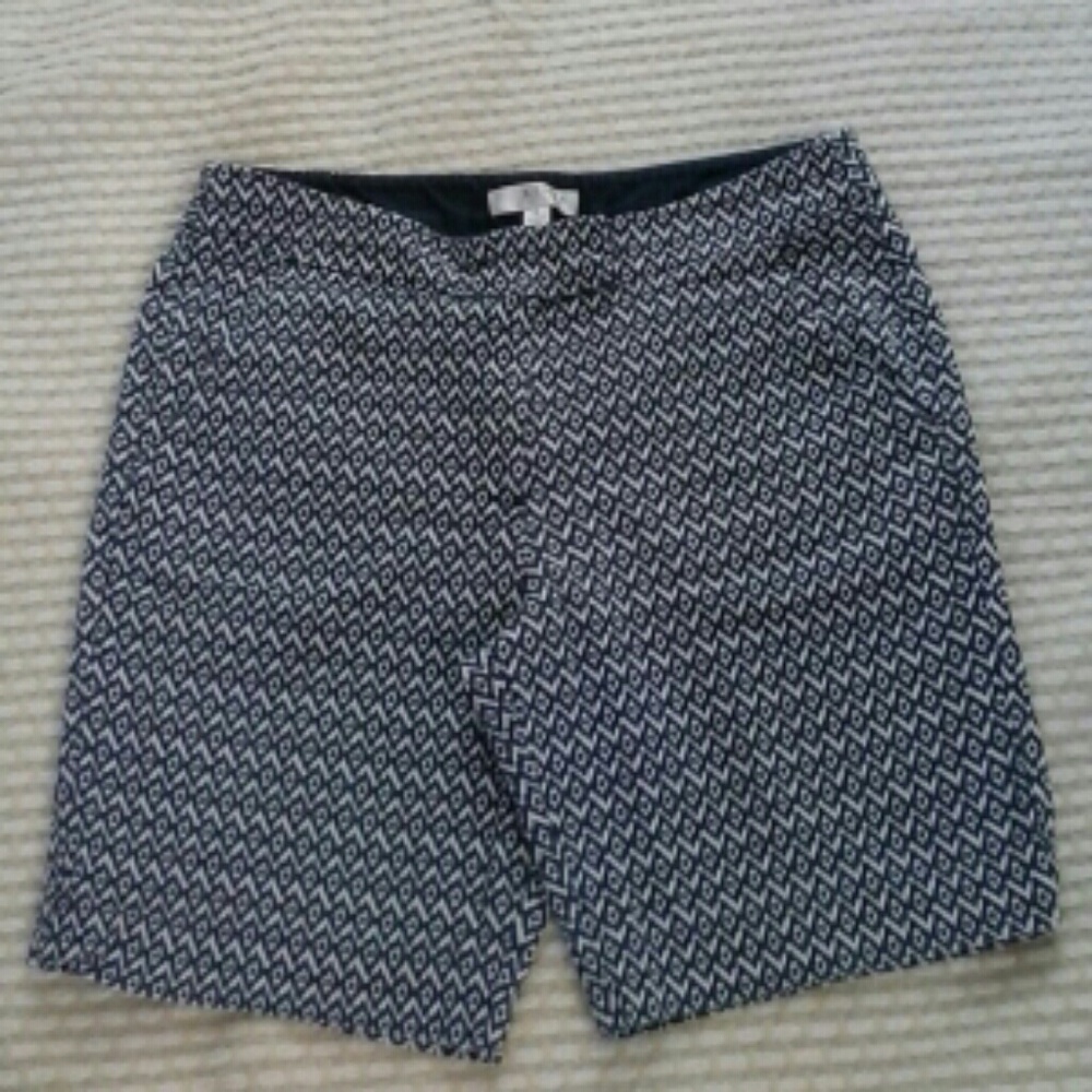 Kenar White Pattern Short - image 1