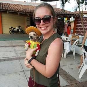 Meet your Posher, Kayla