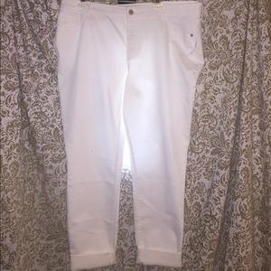 White skinny jeans