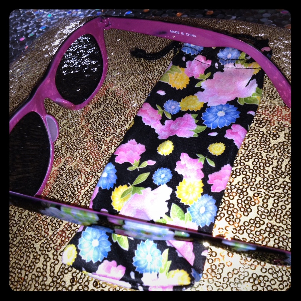 Hi fashion sunglasses with matching case