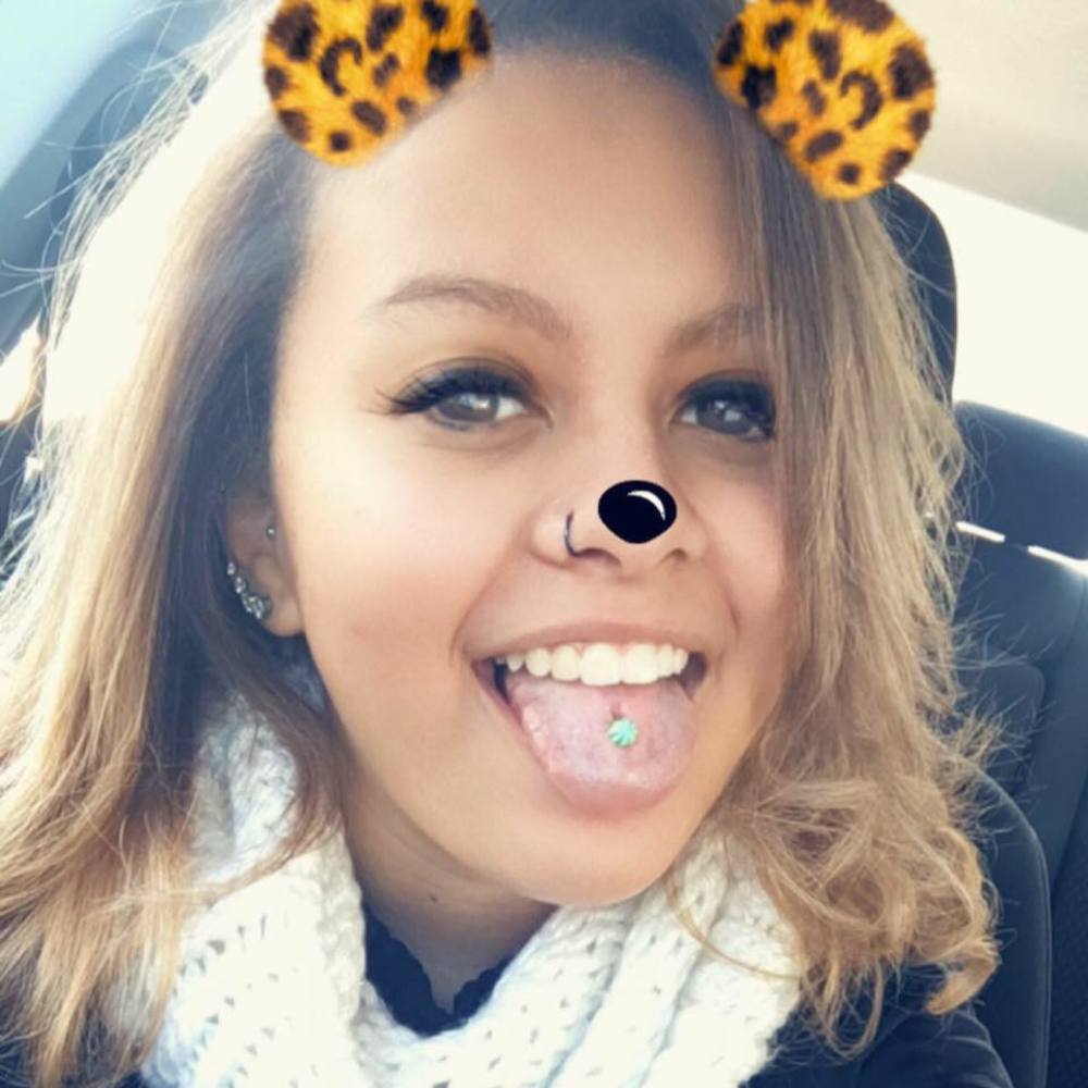 Meet your Posher, Dara