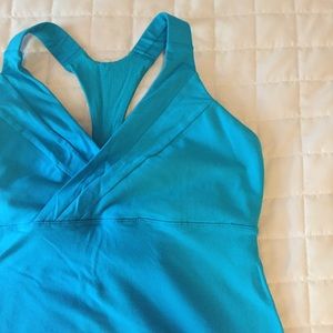 Lululemon athletica T back top in green & red