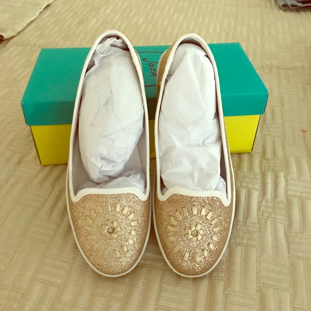 BRAND NEW WITH BOX Jack Rogers Flats.