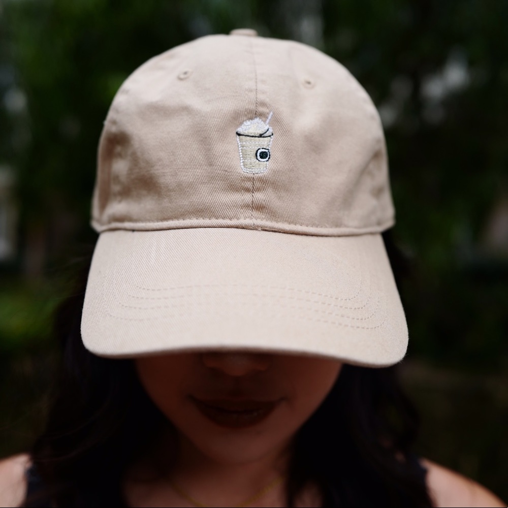 Coffee cup cap in TAN