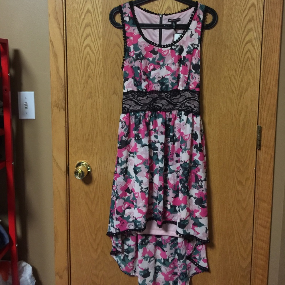 Brand new dress for teens (SOLD)
