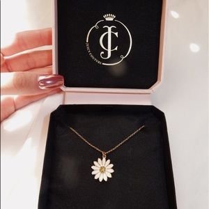 Juicy Couture Daisy Necklace