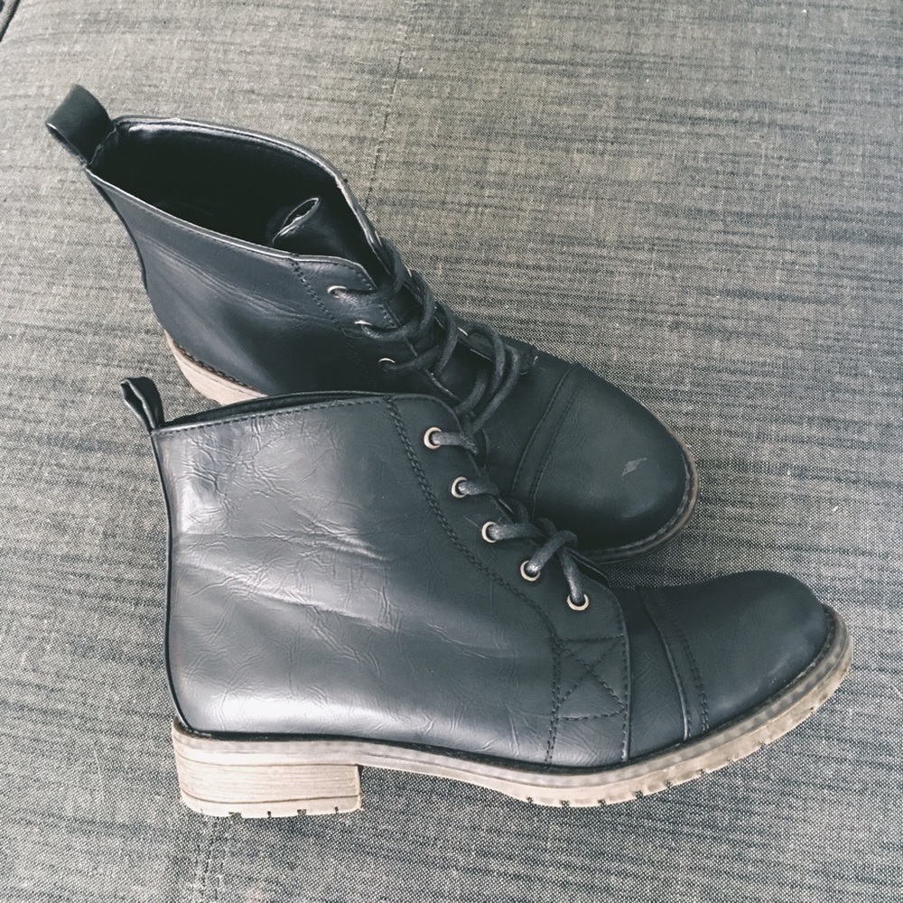 Urban Outfitter's Ecote black boots