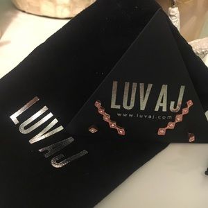 💕ON SALE!💕 Diamond Earrings!