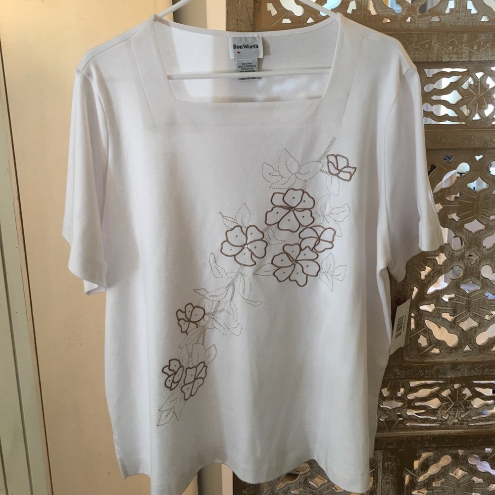 White Bon Worth Short Sleeve Shirt With Design