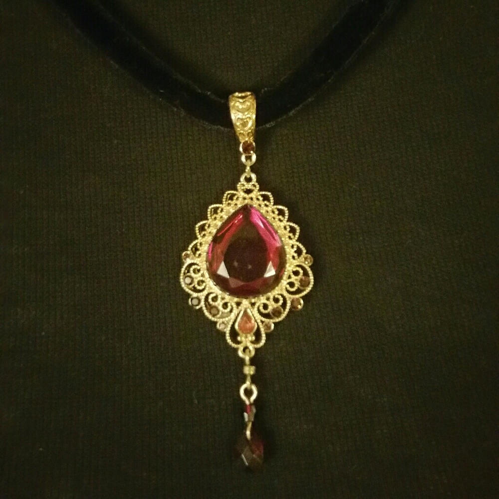 17" Bohemian Ruby Velvet Choker/Drop Necklace