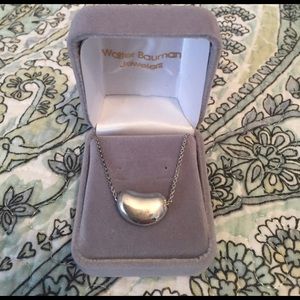 Kidney bean necklace