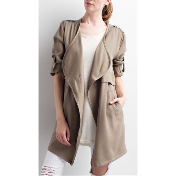 PRICE DROP ππ Olive light trench coat π - Picture 7 of 8