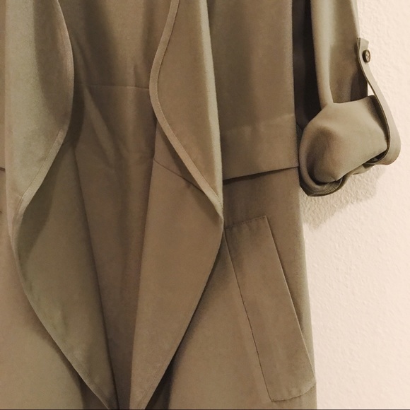 PRICE DROP ππ Olive light trench coat π - Picture 5 of 8