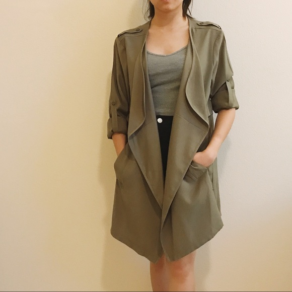 PRICE DROP ππ Olive light trench coat π - Picture 2 of 8