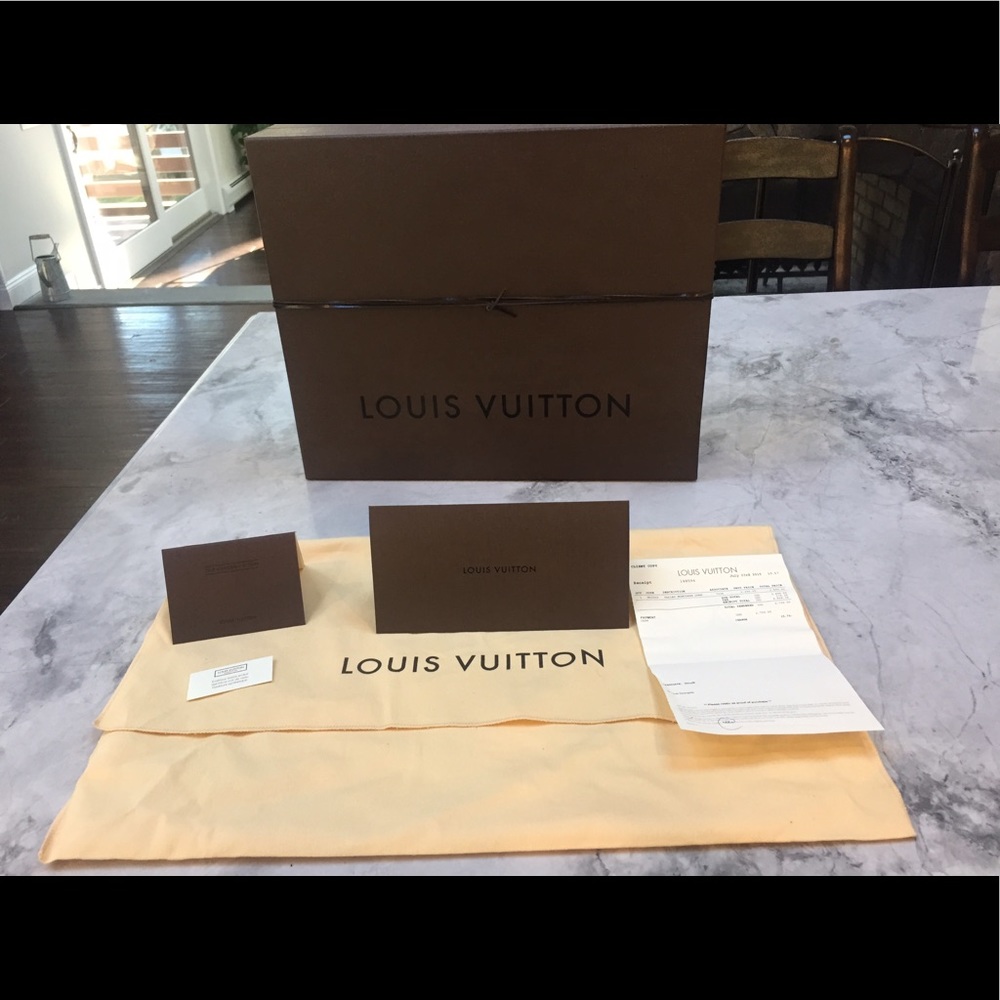 Louis Vuitton Artsy MM