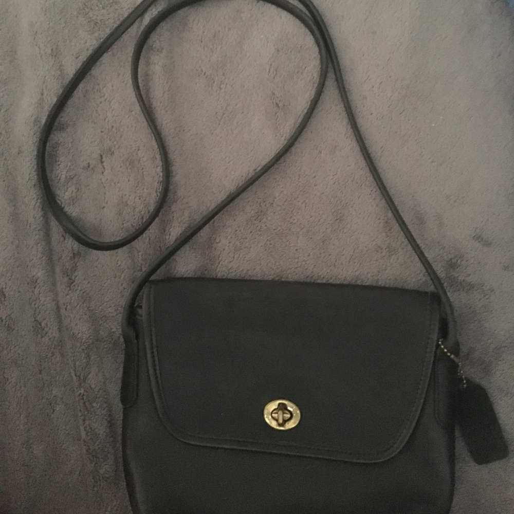 Vintage all leather, turn-lock Coach crossbody