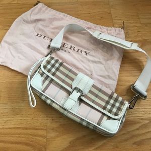 Burberry clutch