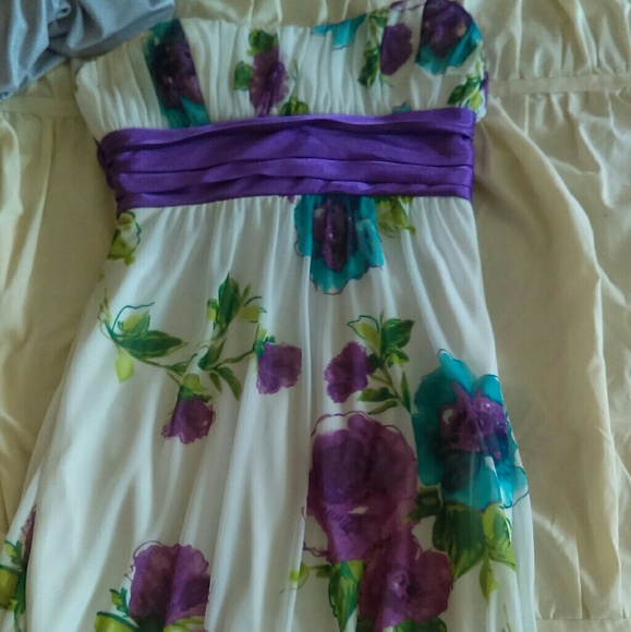 Floral formal dress - Picture 1 of 4
