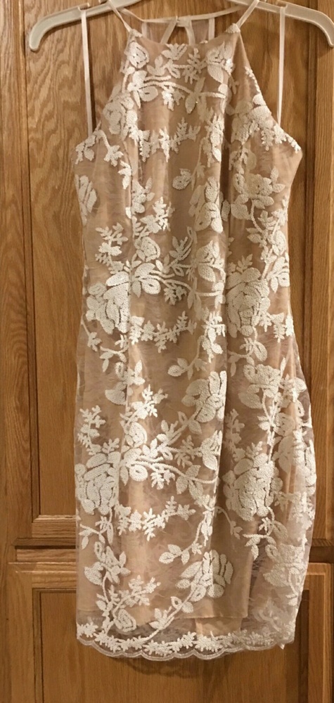 Formal dress - Picture 2 of 2