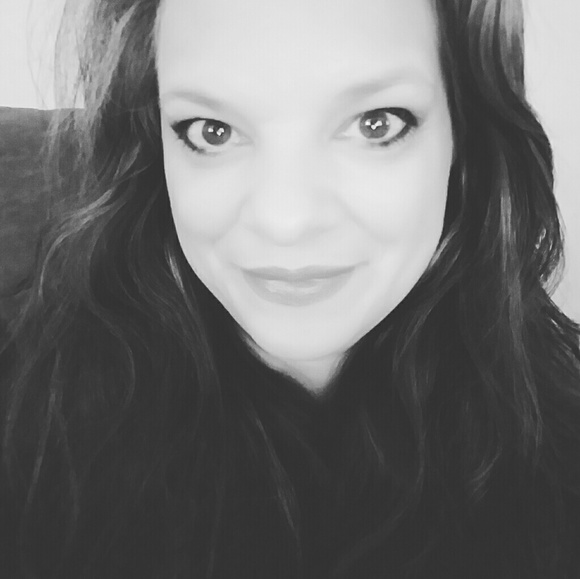 Meet your Posher, Tracy - Picture 4 of 5