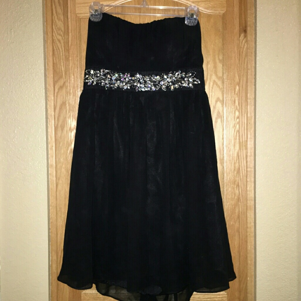Black srapless formal dress, seqince waist