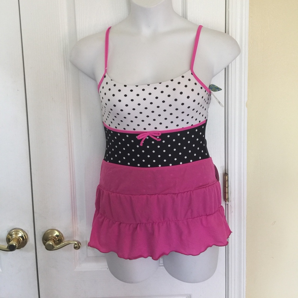 Malibu dream 1 pcs + cover skirt swimwear. Blk/wht