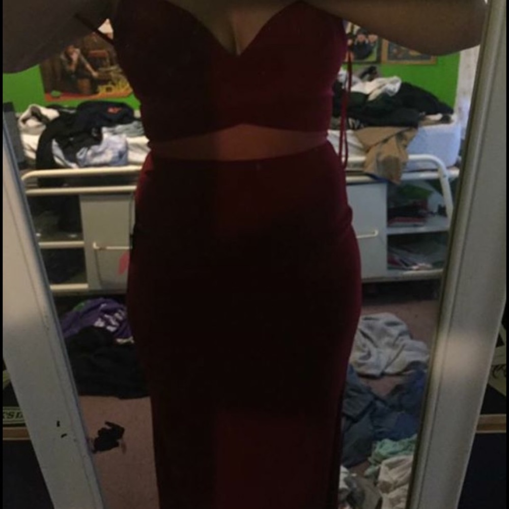 Faviana 7744 prom dress - Picture 2 of 5