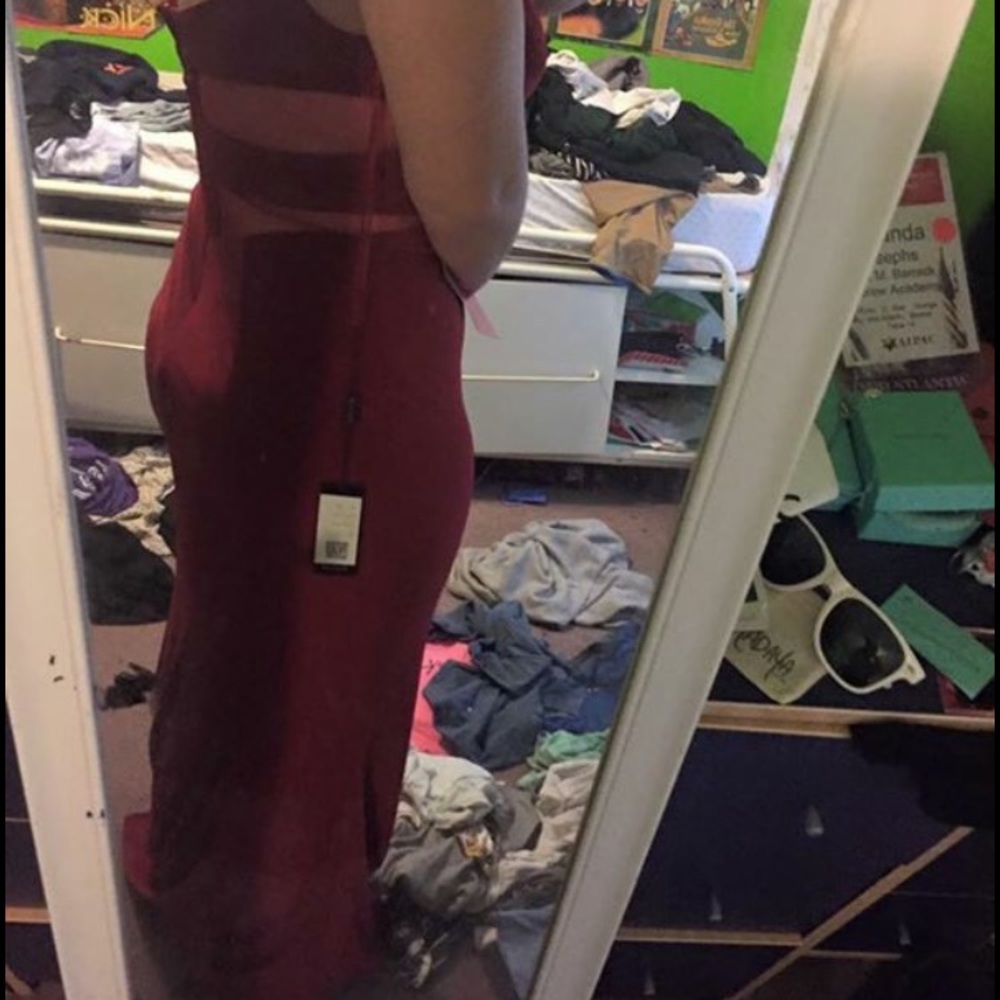 Faviana 7744 prom dress - Picture 4 of 5