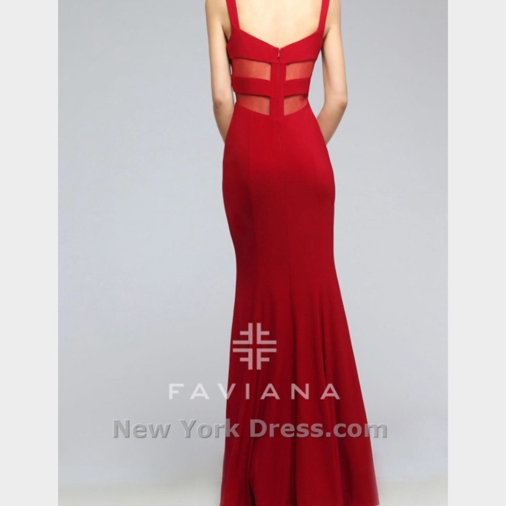 Faviana 7744 prom dress - Picture 5 of 5
