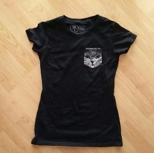 Black tee with cat pocket