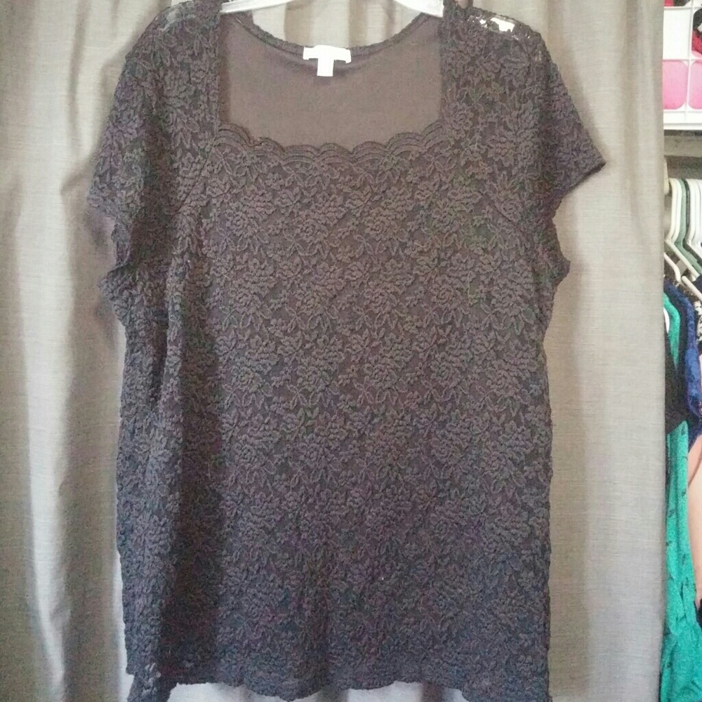 Lacey black top