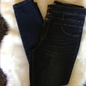 ❤️Refuge High Waisted 3 Botton Skinny Jeans❤️