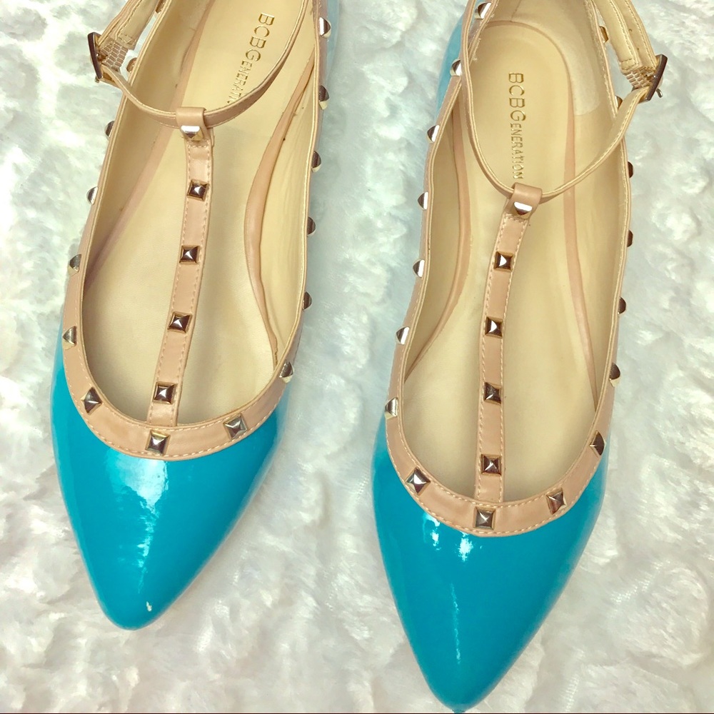 Cute BCBG studded flats. Size 10