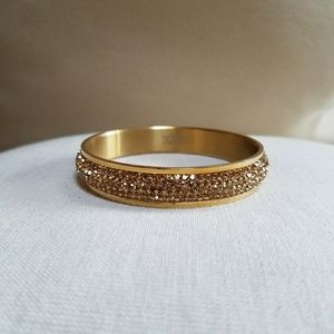 Gold tone bracelet