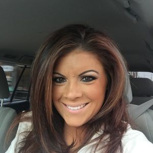 Meet your Posher, Celeste