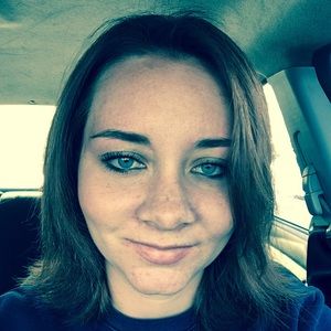 Meet your Posher, Cierra