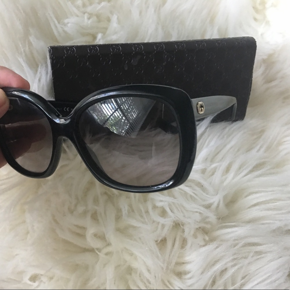authentic Gucci Sun Glasses with case