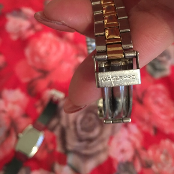2@ authentic vintage GUESS watches main image 2