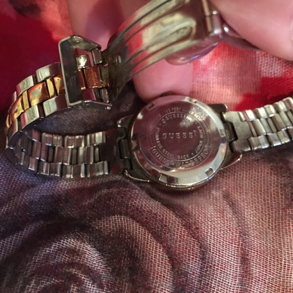 2@ authentic vintage GUESS watches main image 8