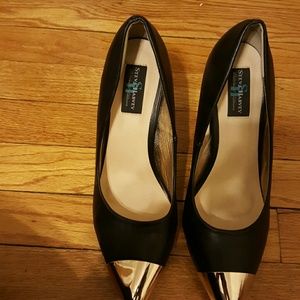 Steve Harvey Gold-Steeled shoes