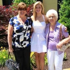 Meet your Posher, Rebecca