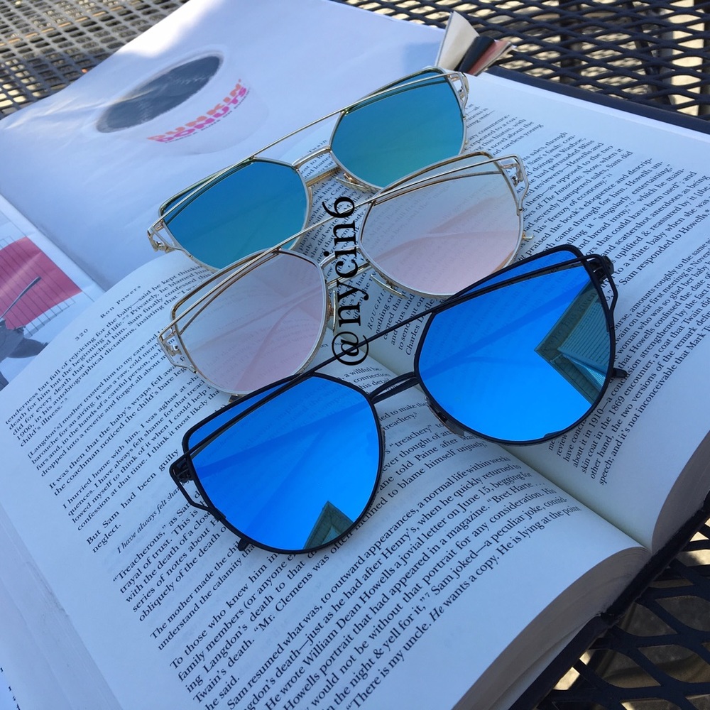🎉HP 4/23🎉Sexy Cat Eye Mirrored Sunglasses