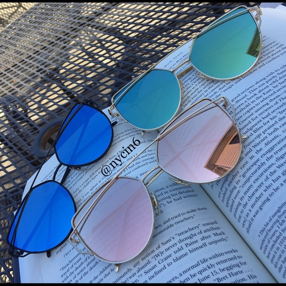 🎉HP 4/23🎉Sexy Cat Eye Mirrored Sunglasses - Picture 3 of 7