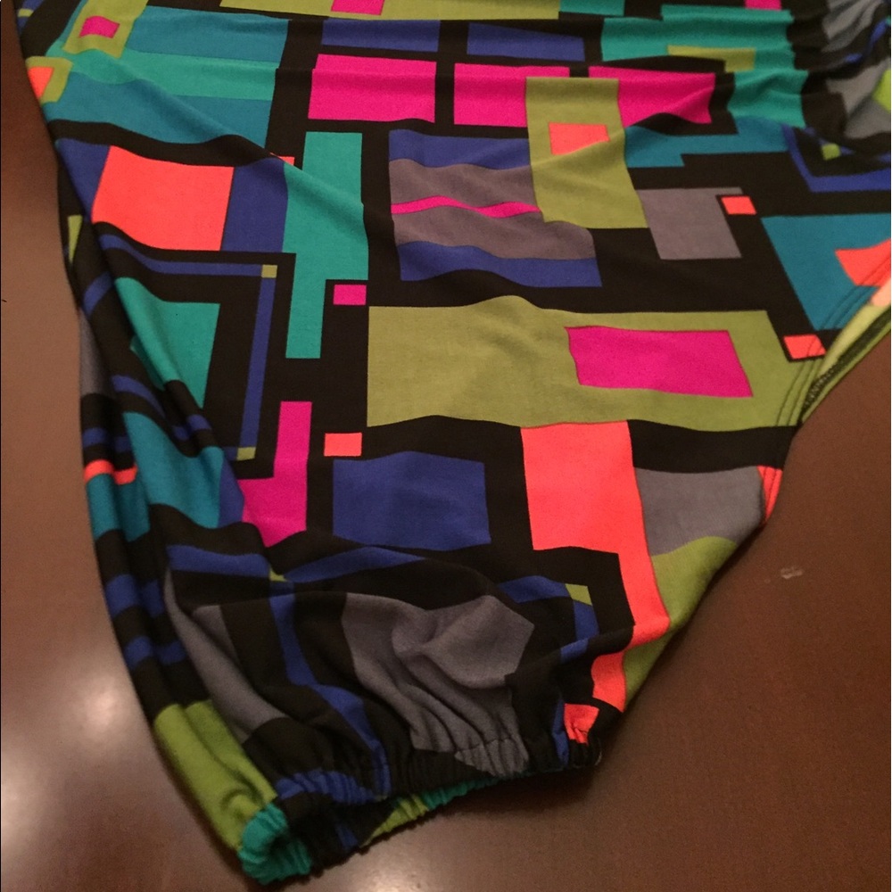 🎉🎉Fun Colorful Cape Top🎉🎉 - Picture 6 of 8