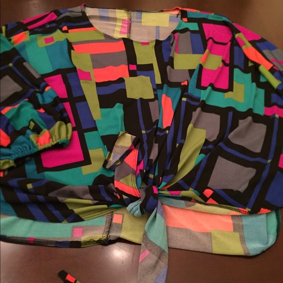 🎉🎉Fun Colorful Cape Top🎉🎉 - Picture 2 of 8