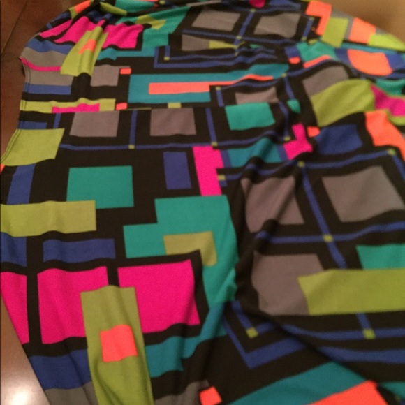 🎉🎉Fun Colorful Cape Top🎉🎉 - Picture 8 of 8