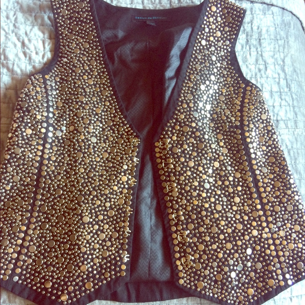 Cecilia De Bucourt vest