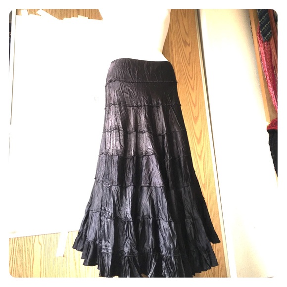 Stunning Black Long Skirt - Picture 1 of 4