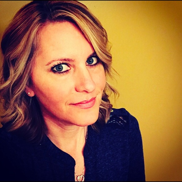 Meet your Posher, Carolily! - Picture 2 of 2