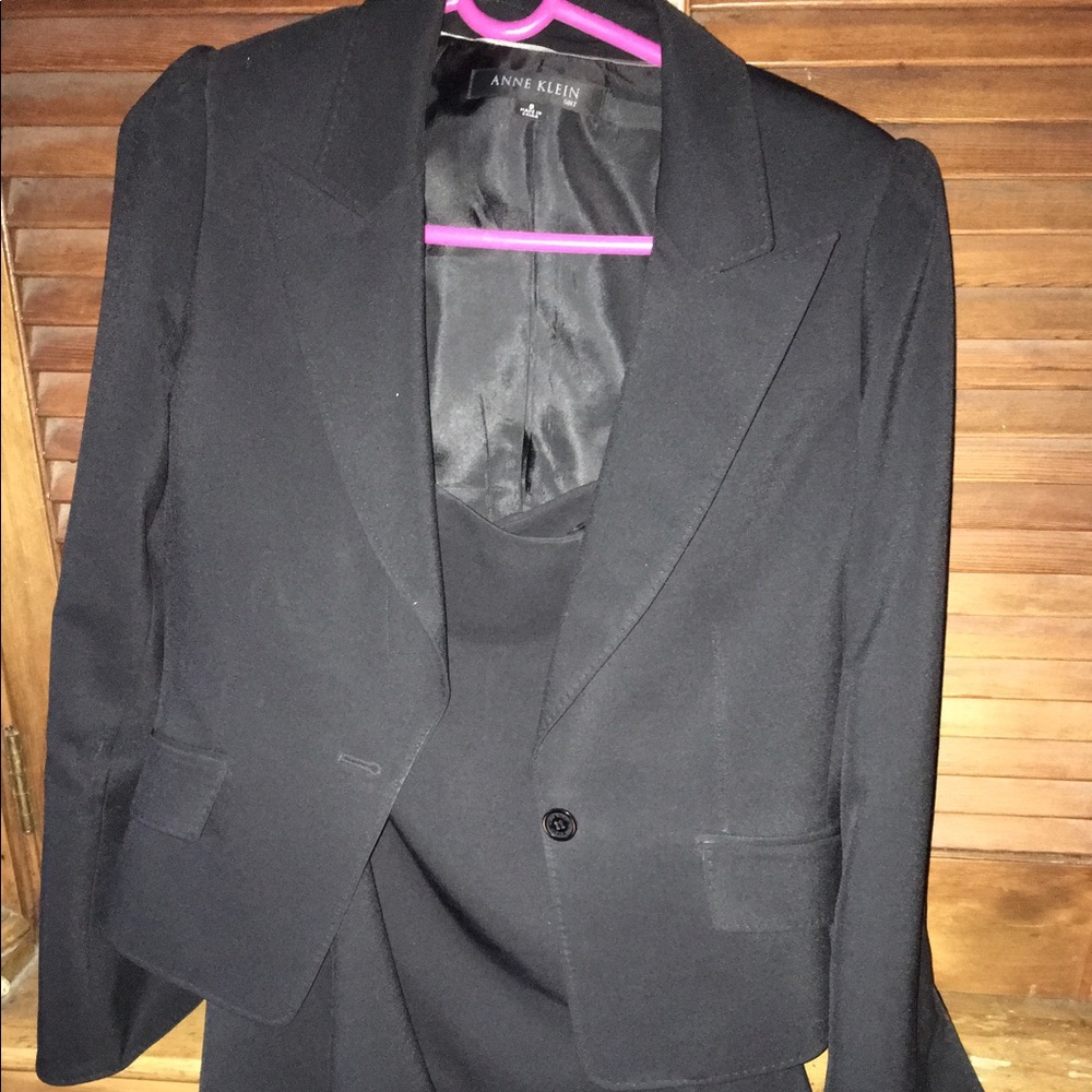 Anne Klein feminine suit
